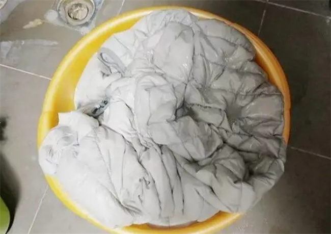 羽绒服味道大有害处吗