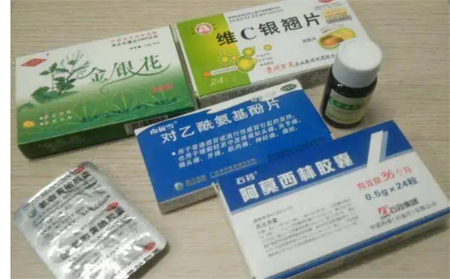 孕妇新冠咳嗽应该吃什么药孕妇感染新冠吃什么药(孕妇新冠肺炎的症状有哪些症状)