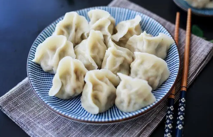 大年三十吃饺子是中午吃还是晚上吃