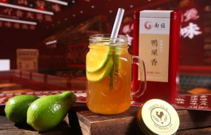 鸭屎香柠檬茶好难喝