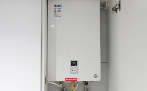 热水器坏了可以以旧换新吗买了新热水器拆旧机收费吗(热水器以旧换新不划算)