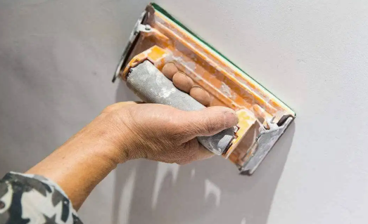 墙面翻新一定要铲除以前的吗墙面翻新直接刷乳胶漆可以吗(翻新墙面需要铲除老乳胶漆吗)