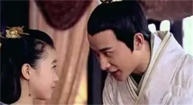 家世代为奴他却受宠爱家世代为奴他却受宠爱(世家大族现代家奴)
