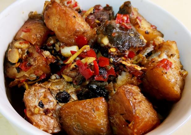 腊鱼发霉了还能吃吗腊鱼发霉怎么处理(腊鱼发霉怎么办)