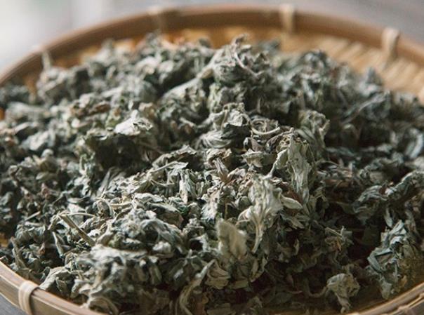 房间里熏艾草后可以马上睡觉吗房间里熏艾草有哪些危害(房间薰艾草)