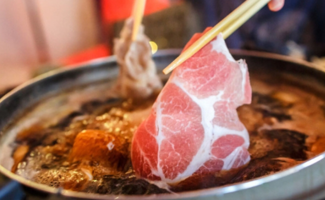 为何羊肉卷里爱掺鸭肉呢视频