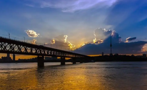 2023年武汉11月冷不冷武汉11月天气怎么样(武汉11月份天气冷吗)