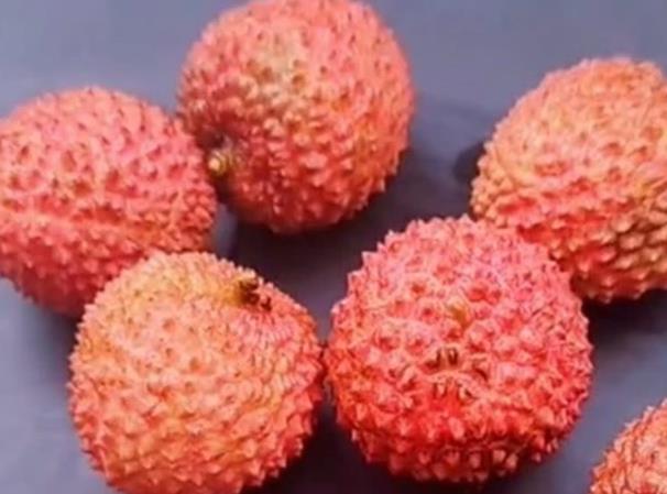 荔枝吃多了会食物中毒吗