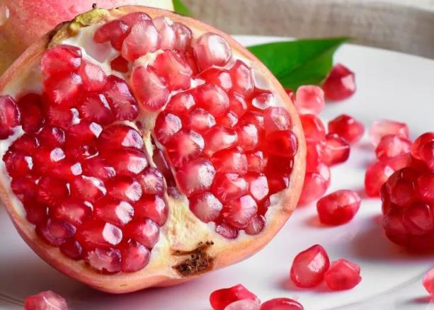 石榴籽有黑点是坏了吗