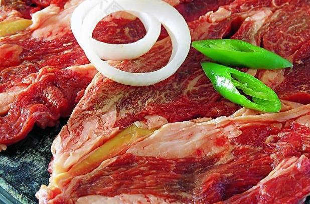 牛肉和虾能一起吃吗补充营养易加重体内燥热(牛肉和虾可一起吃吗)