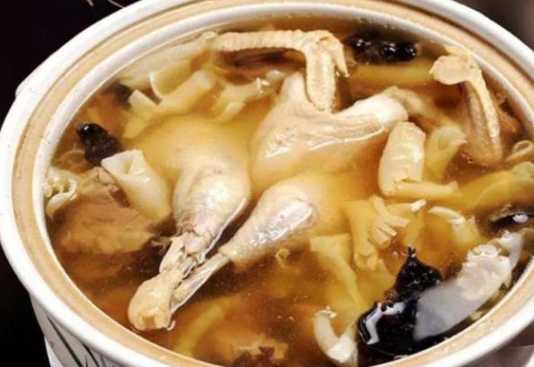 感冒后可以喝鸽子汤吗致邪气难以外出加重感冒症状(感冒了可以喝鸽子汤的功效与作用)