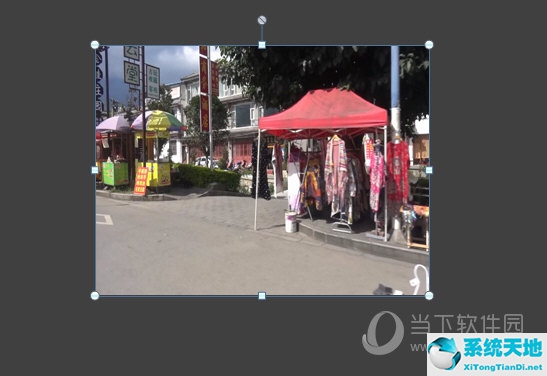 怎样把视频嵌入在ppt中(而不需要附带视频文件?)