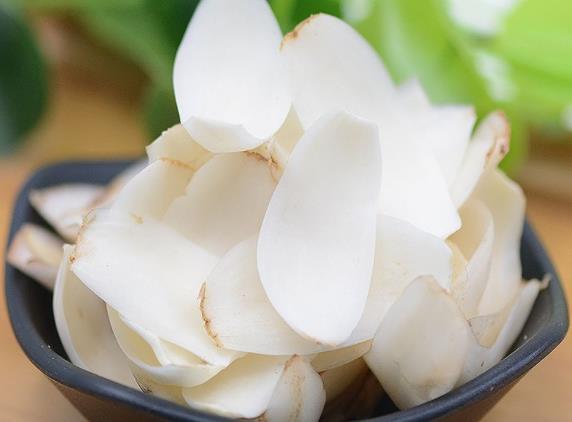 百合能与小米一起煮吗