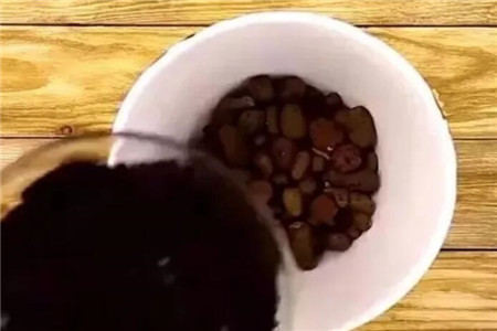 尿不湿放花盆养花可以吗