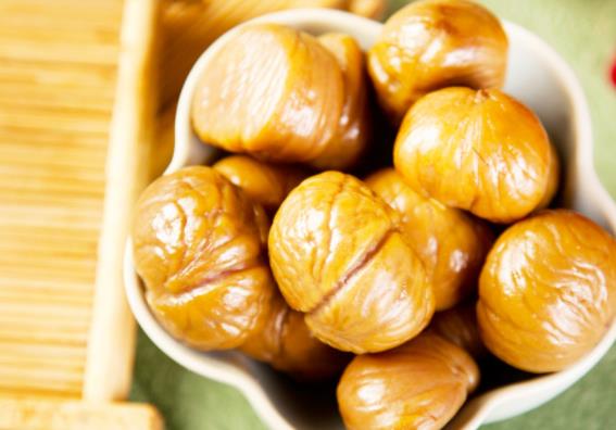 板栗可以用烤箱烤熟吗板栗可以煮粥吗(板栗可以在烤箱加热吗)