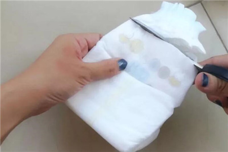 尿不湿放花盆养花可以吗