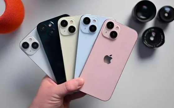 苹果15比14薄还是厚iphone15和iphone14哪个薄一点(ios15对比ios14)