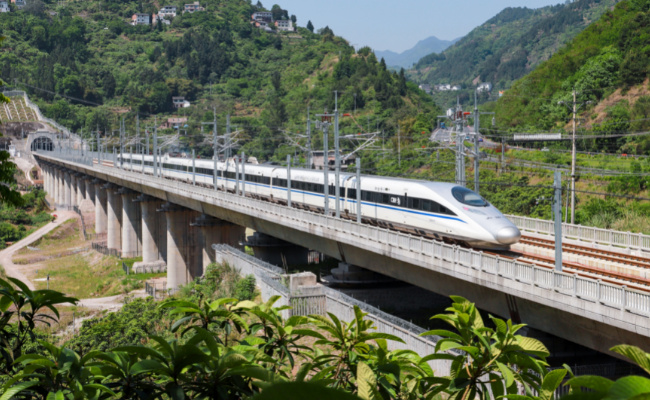 ​高铁禁止带哪些物品高铁可以带食物吗(成都至宜宾高铁路经过哪些站)