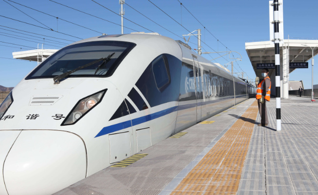 成都至宜宾高铁路经过哪些站