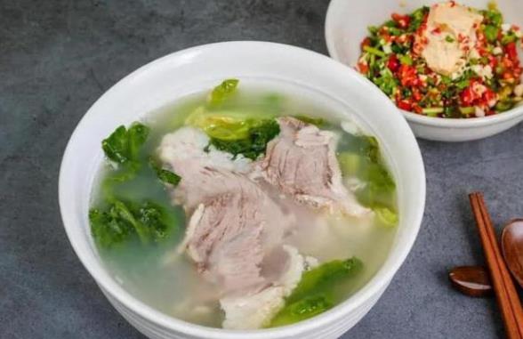 吃羊肉的时候可以吃梨吗易导致消化不良腹胀等(吃羊肉后能吃梨吗?)