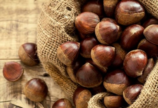 板栗在水里泡了几天能吃吗?