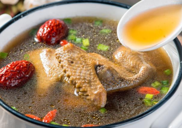 天麻炖鸽子汤治眩晕做法