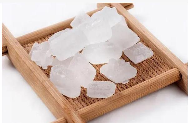 冰糖放了10年还能吃吗冰糖过期了还能吃吗(社保卡有效期10年过期了还能用吗)