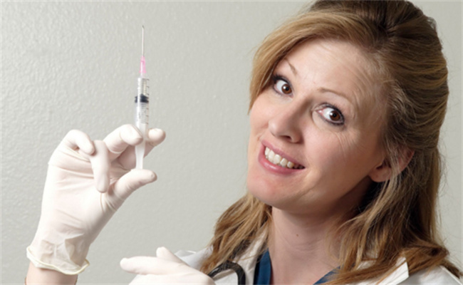 打针为什么要打在臀部打针为什么会痛(打针为什么要打在臀部打针为什么会痛呢)