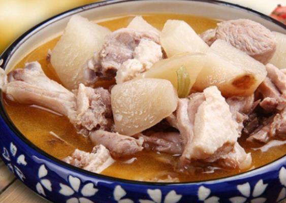 鸭肉不能与什么一起吃鳖肉兔肉杨梅核桃胡桃等(鸭肉不能同吃)