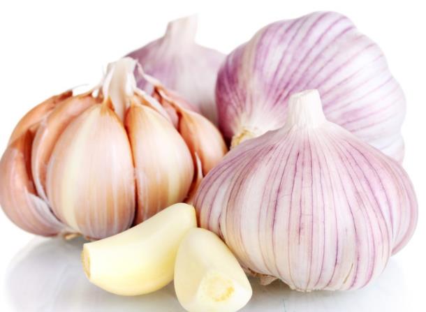 白酒泡大蒜有什么作用与功效白酒泡大蒜可以减肥吗