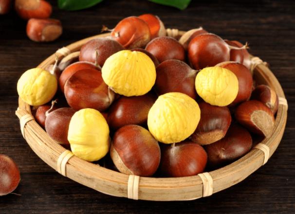 板栗表面长霉有毒吗滋生霉菌致肠胃不适(板栗表面发霉里面没坏还能吃吗?)