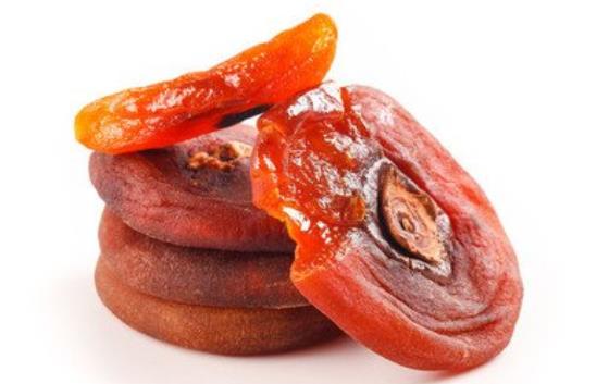 吃柿饼了可以喝牛奶吗