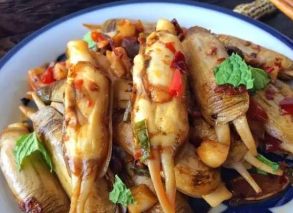 蛏子的内脏能吃吗蛏子什么地方不能吃(蛏子的内脏能吃吗内脏视频)