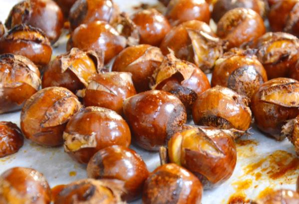 水煮板栗放糖还是放盐板栗怎么煮好吃(水煮板栗加盐还是加糖)