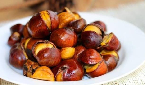 吃完板栗能喝核桃奶吗含淀粉蛋白质不易消化(吃栗子能吃核桃吗)