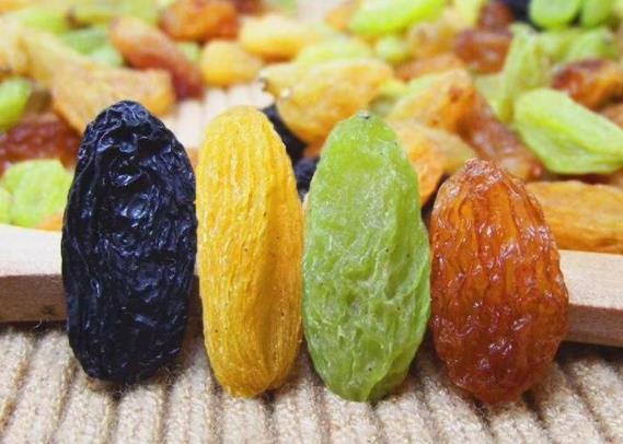 葡萄干含有花青素和类黄酮营养