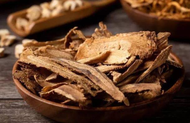 贫血患者可以吃当归吗多糖及阿魏酸钠促进血红蛋白生成(贫血可以吃当归粉吗)