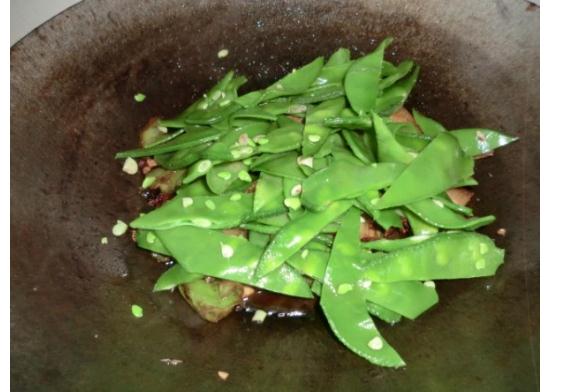 扁豆角煮多久能熟食用扁豆中毒怎么处理(扁豆角需要用水焯多久)