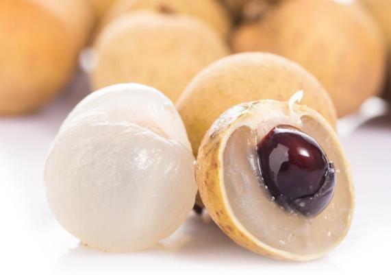 桂圆吃多了有什么后果上火反酸恶心呕吐上腹疼痛等(桂圆吃多了会想吐吗)