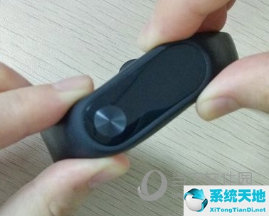 小米手环2代使用教程(小米手环2的正确安装步骤)