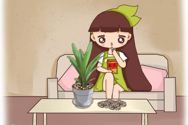 瓜子皮、花生壳、桂圆壳...给花一用上呼呼得长嫩叶子！(花生壳和瓜子皮可以做花肥吗)