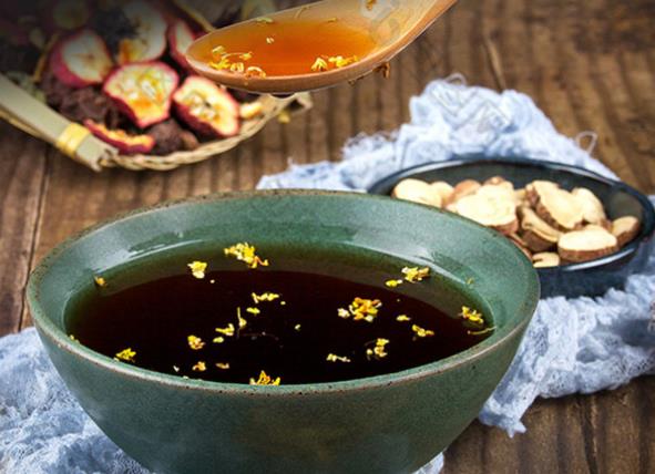 酸梅汤能每天喝吗酸梅汤一天喝多少合适(酸梅汤每天喝几杯为宜)