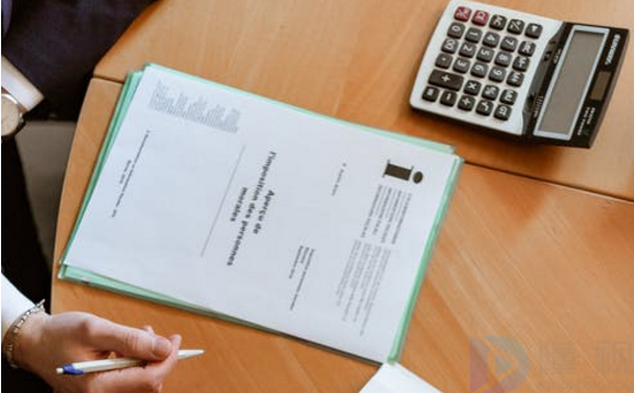 副导演聘用合同(演员副导演合同)