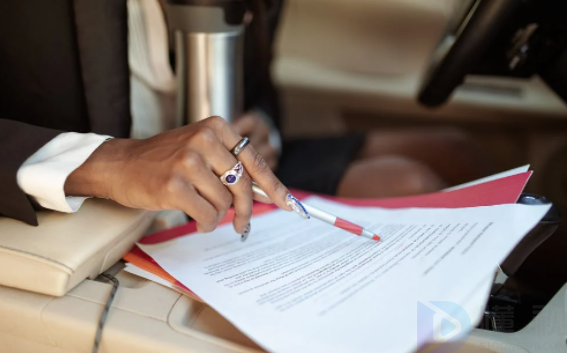 看管的雇佣合同(雇佣合同受法律保护吗)