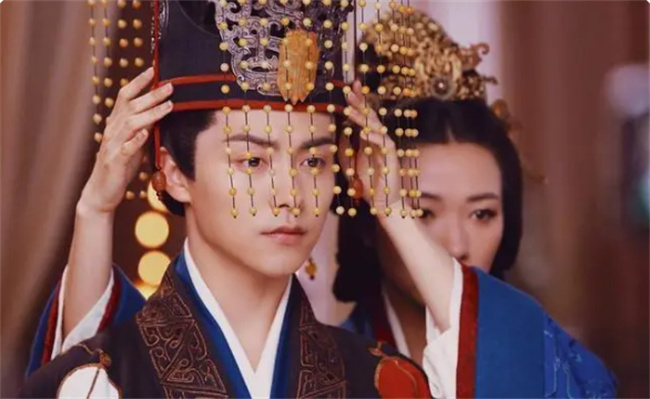 昙花一现的读音