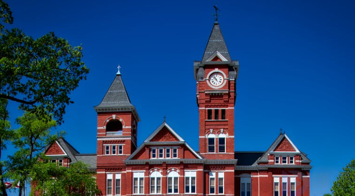 asu是美国哪所大学(asu是美国哪所大学学费)