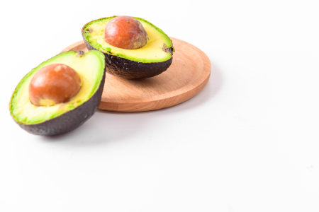 牛油果树盆栽能室外暴晒吗