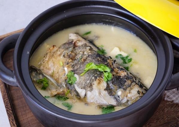 鱼头豆腐汤吃了上火吗?