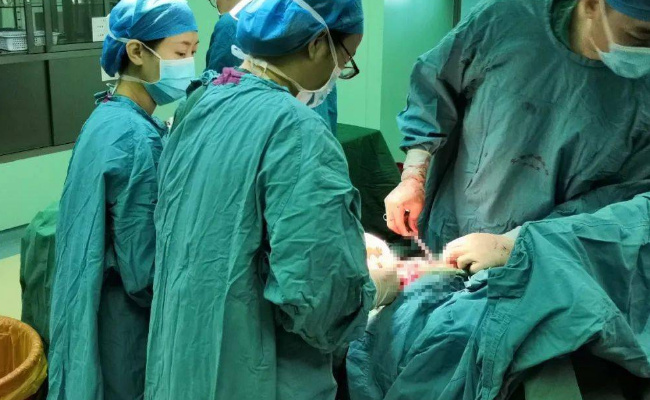 ​胎儿8斤重产妇要求剖腹产被拒违法吗(孕36周后胎儿体重还会增加多少)