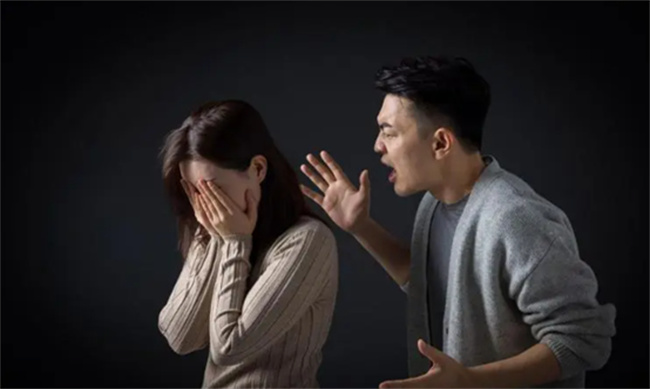 ​大男人主义的表现怎么判断是不是大男子主义(大男人主义的男人表现)